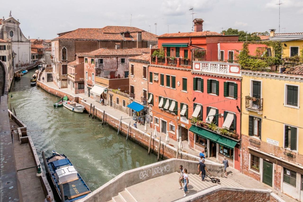 Carmini Canal View And Balcony With Lift * Venedig