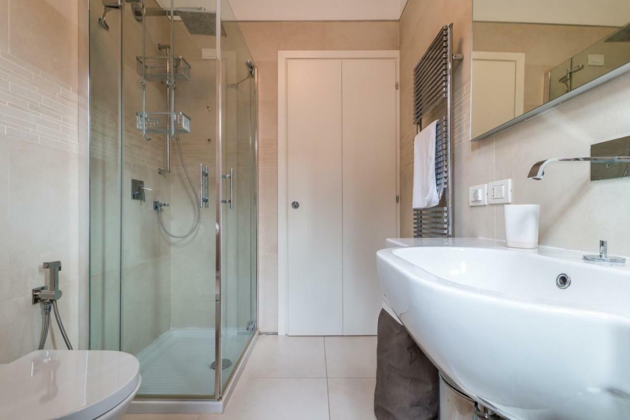 Carmini Canal View And Balcony With Lift * Venedig